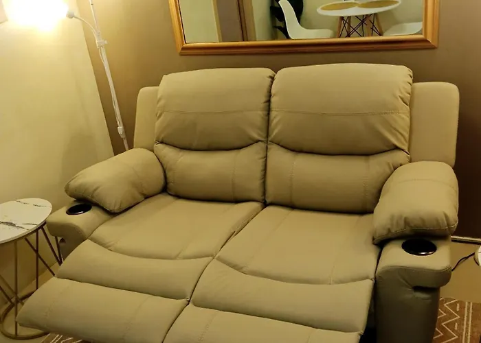 Lovers' Cozy 1br Near Mall And Airport With Free Netflix Premium And 100 Mbps Wifi Manila