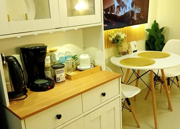 Lovers' Cozy 1br Near Mall And Airport With Free Netflix Premium And 100 Mbps Wifi
