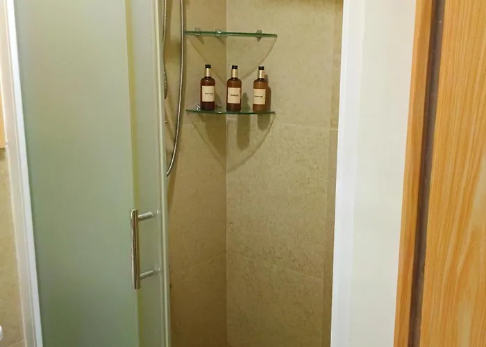 Lovers' Cozy 1br Near Mall And Airport With Free Netflix Premium And 100 Mbps Wifi * Manila