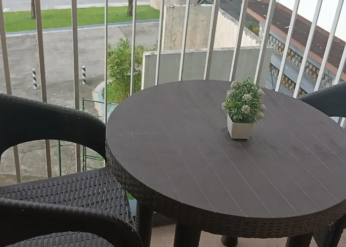 Lovers' Cozy 1br Near Mall And Airport With Free Netflix Premium And 100 Mbps Wifi