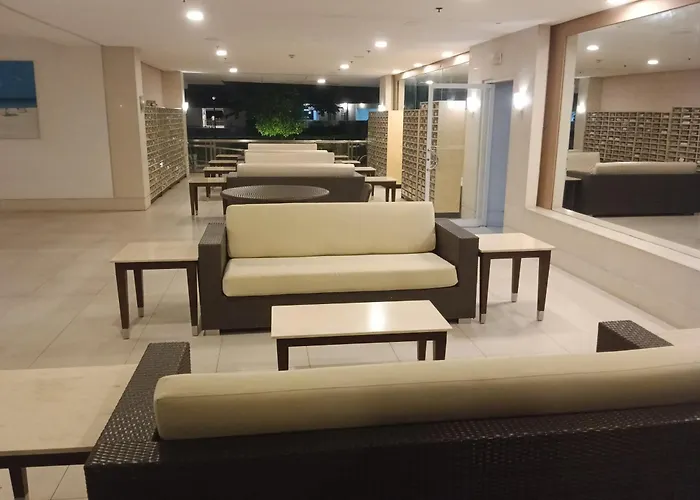 Lovers' Cozy 1br Near Mall And Airport With Free Netflix Premium And 100 Mbps Wifi Manila